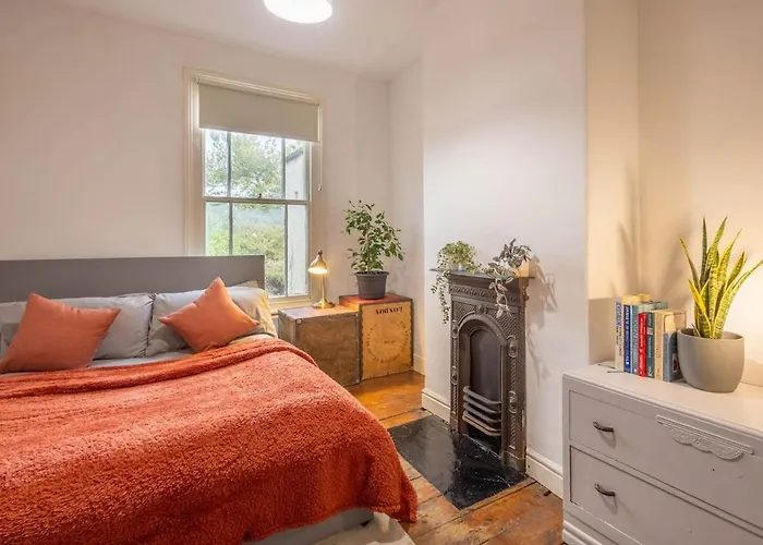 Holiday home Large House, Garden, 3 Bedrooms *