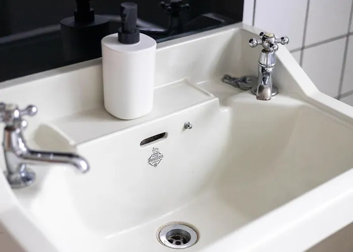 Large House, Garden, 3 Bedrooms 度假居 布里斯托